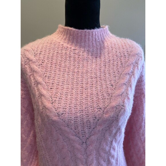 Universal Thread Sweater Size Large Soft Pink Super Soft Fuzzy Cable Knit Comfy - Picture 2 of 12